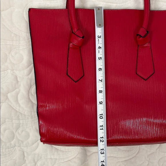 Elizabeth Arden Red Tote Handbag - Picture 8 of 11